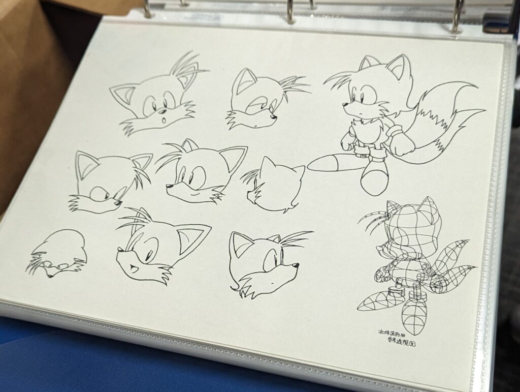 Line drawings of Tails from Sonic the Hedgehog.